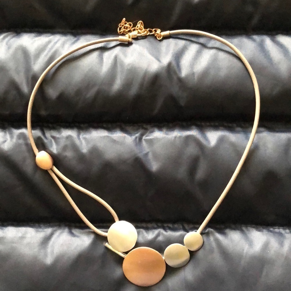 Adjustable necklace
